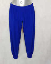 Pantalon grande taille femme ronde style bouffant bleu roi taille élastique.