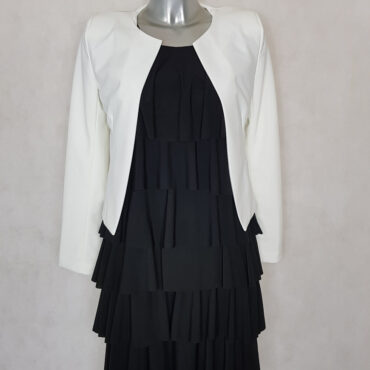 Robe à volants pour cacher son ventre et veste Robes grandes tailles femme moderne
