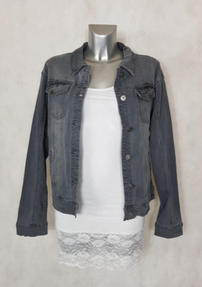 Veste courte droite en jeans gris délavé femme manches longues.