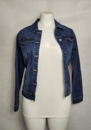 Veste femme courte ajustée en jeans bleu délavé