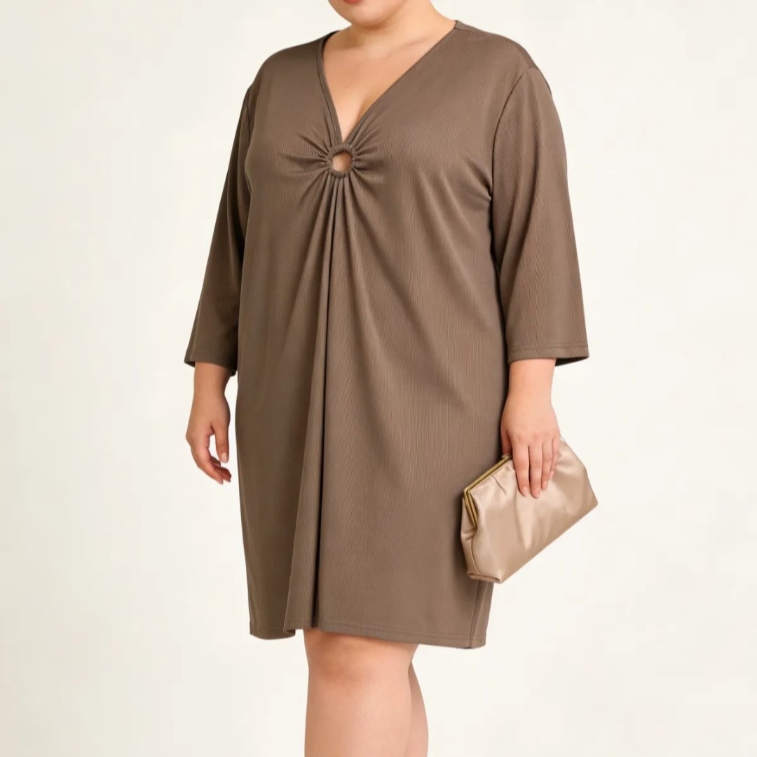 robe amincissante genoux femme grande taille couleur taupe et manches courtes