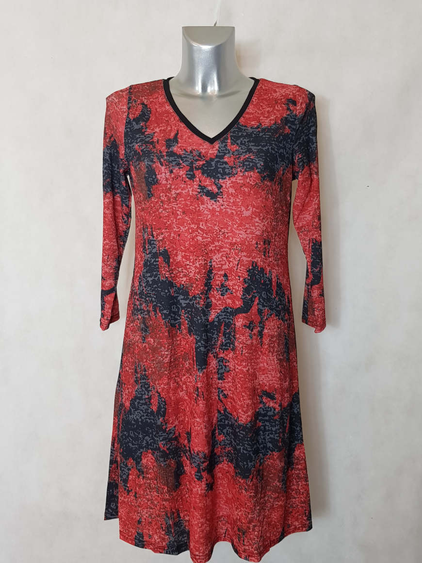 robe-femme-evasee-fluide-rouge-motif-abstrait2