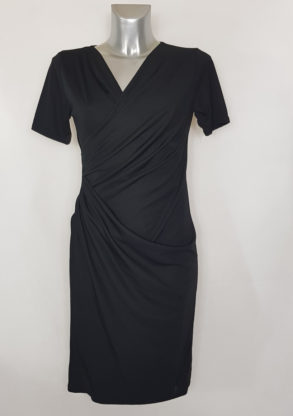 Robe noir droite cocktail portefeuille femme ronde