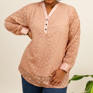 Tunique habillee pour mariage. Tunique voile à pois chic femme grande taille