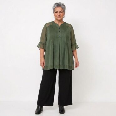 femme 50 ans portant ensemble pantalon habille pour femme
