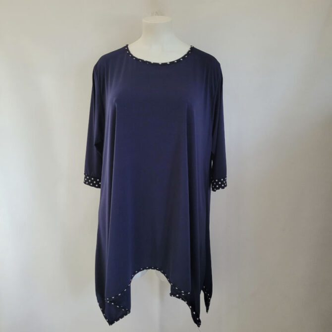 haut grande taille femme col rond coupe évasée | vetement tendance pour femme ronde