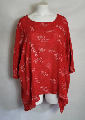 Tunique rouge ample à motif femme ronde