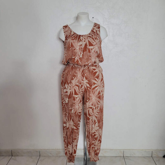 combinaison femmes rondes floral sans manche