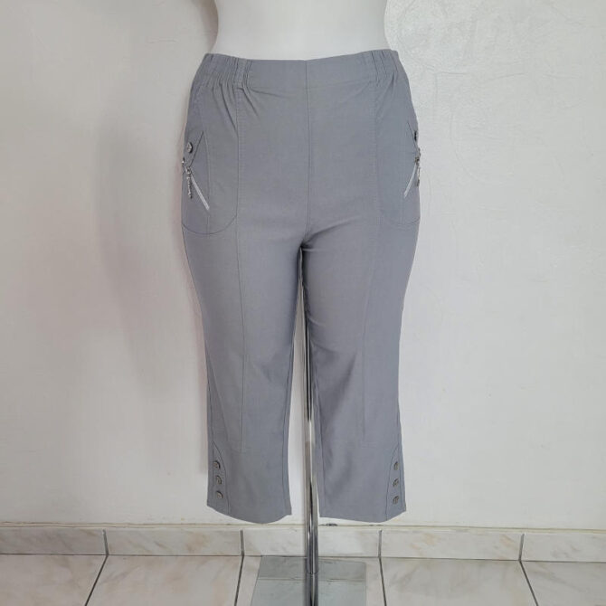 corsaire femme taille elastique couleur grise assure un bon maintien sans compression. vêtement confort pour femmes seniors est idéal pour la saison d’été