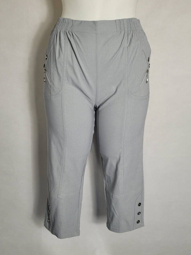 corsaire femme taille elastique couleur grise assure un bon maintien sans compression. vêtement confort pour femmes seniors est idéal pour la saison d’été