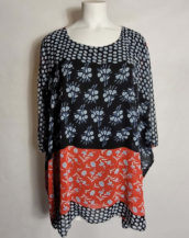 Tunique ample florale marine femme ronde