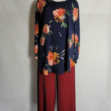 Pour un tenue chic grande taille femmes porter ce pantalon avec une blouse:vetement grande taille moderne femme