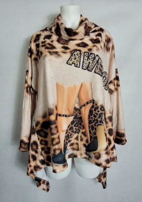 Pull large col roulé ample léopard femme ronde