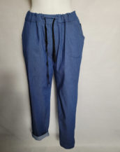 Pantalon jeans moderne bleu femme ronde