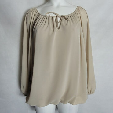 Tuniques grandes tailles chic. Blouse chic beige femme ronde manches longues