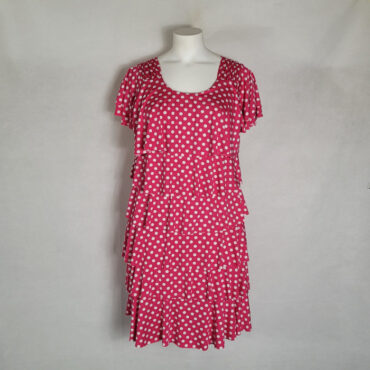 Robe femme droite chic courte à volants et pois blanc fuchsia ideal pour une cérémonie