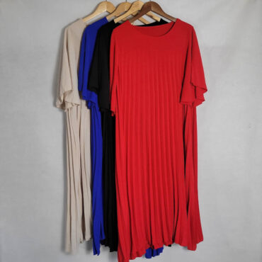 robe a plis femme forte disponible en rouge bleu noir et beige