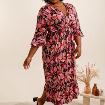 robe boheme chic longue à motif fluide coupe empire manches courte grande taille femme