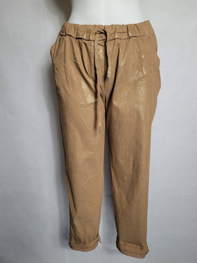 Pantalon femme taille haute chic. Pantalon paillette camel taille haute femme ronde