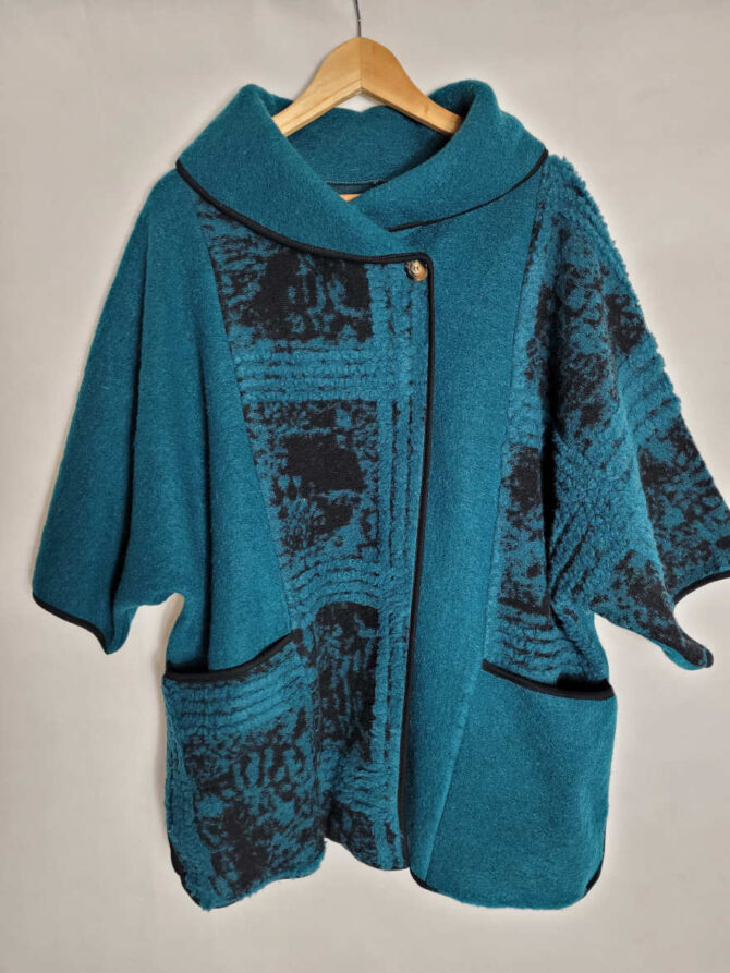 cape veste en laine bouillie femme