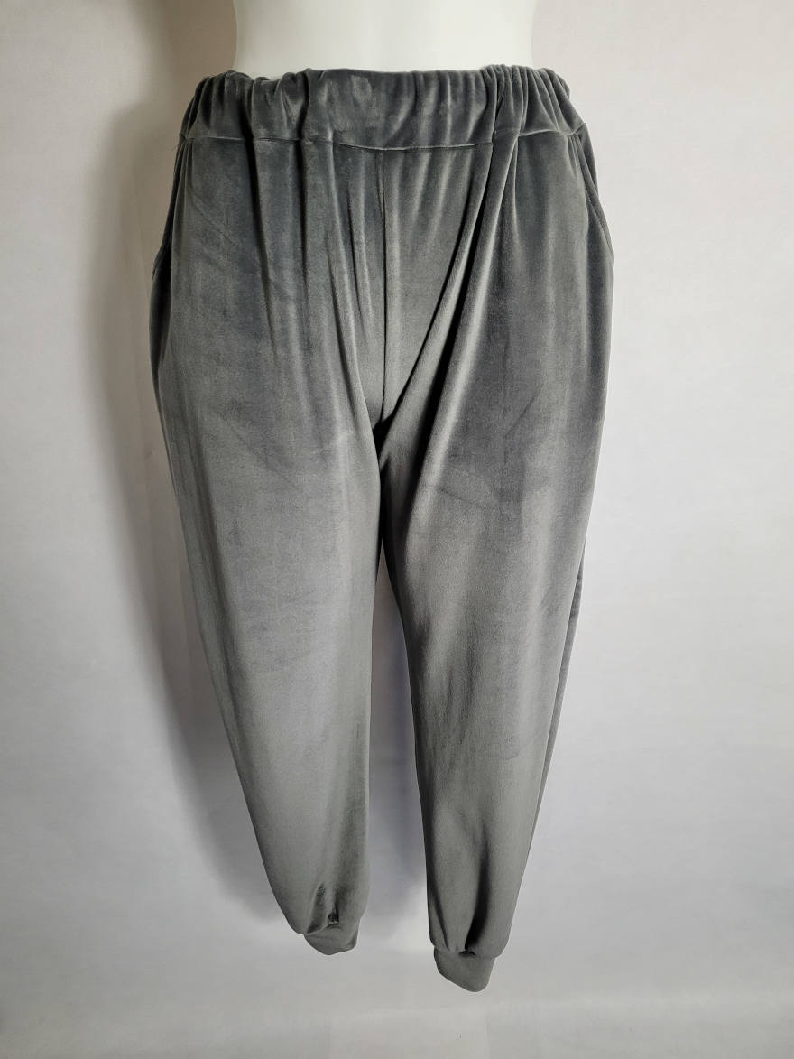 Pantalon jogging velours gris femme ronde - Caprices de madeleine