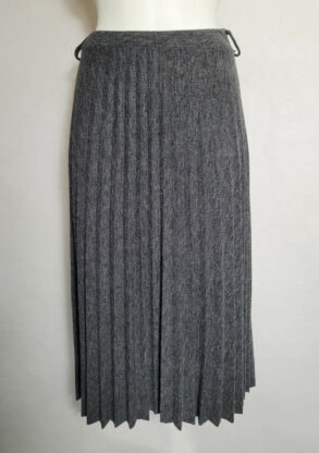 jupe laine grise plissée femme moderne