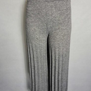 Pantalon chaud pour femme. pantalon jupe epais gris plissée femme