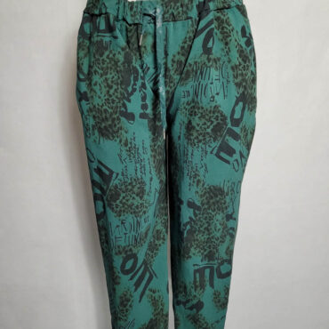 Pantalon femme elastique taille. Pantalon carotte femme chic grande taille. Pantalon original bleu femme grande taille