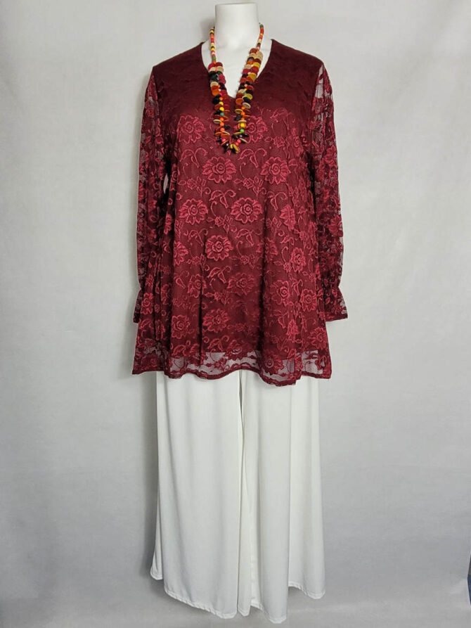 vetement femme grande taille original. ensemble haut et pantalon chic et moderne