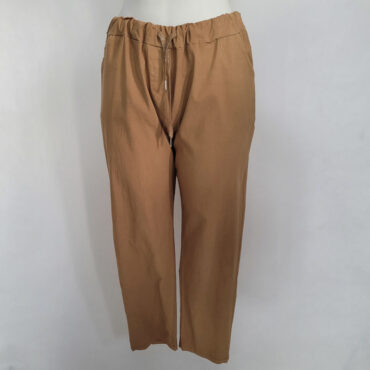 pantalon carotte femme beige extensible et taille haute