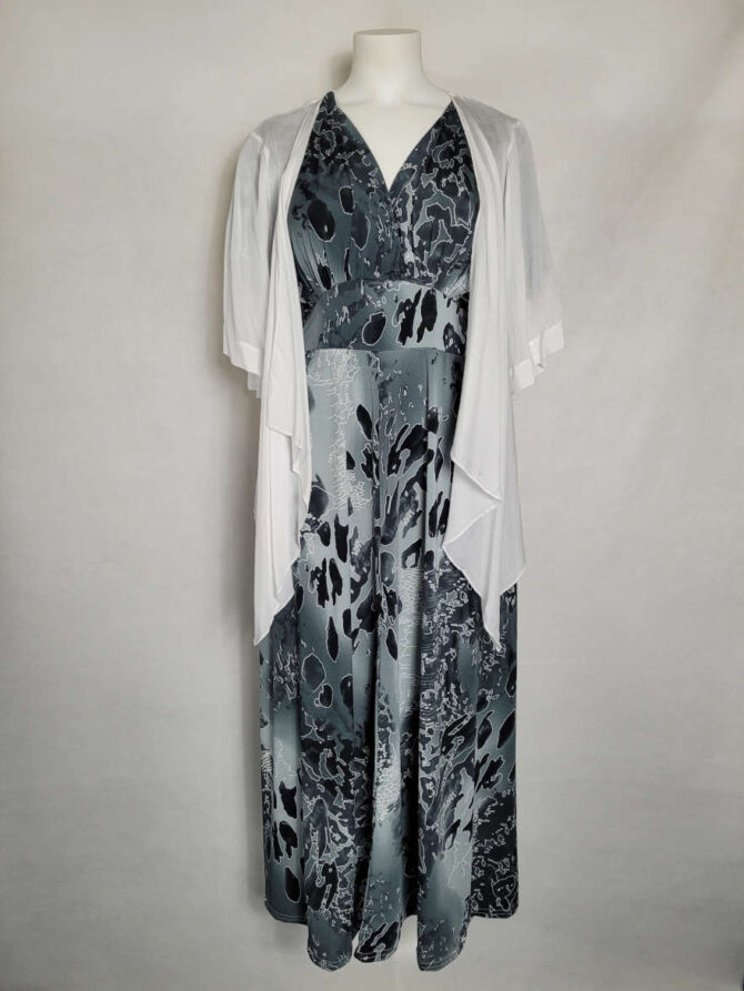 Classe et élégante cette Robe longue pour cérémonie. Sa coupe affine votre silhouette tout en cachant les petits complexes et gilet blanc robe de soirée longue élégante