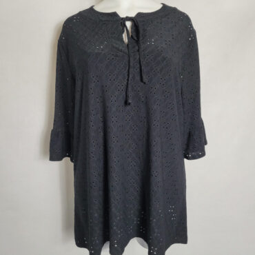 Chemisier femme ronde chic noir ; vetements grande taille femme chic