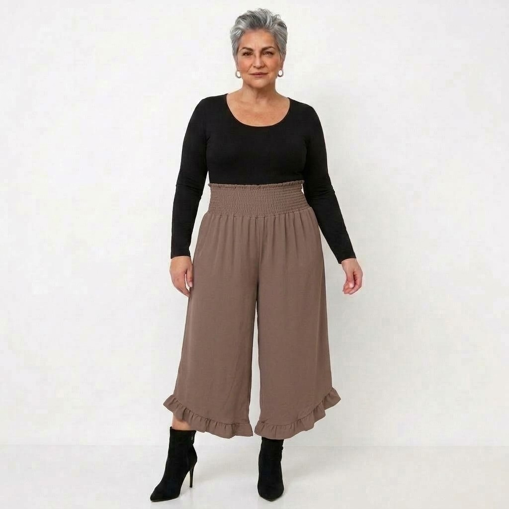 jupe pantalon femme porté par une femme de 50 ans et plus