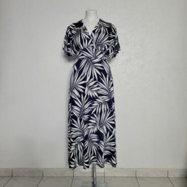 Robe longue pour femme taille empire manches courtes et matiere fluide