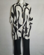 grande chemise femme original, noir blanc, Idée look femme ronde