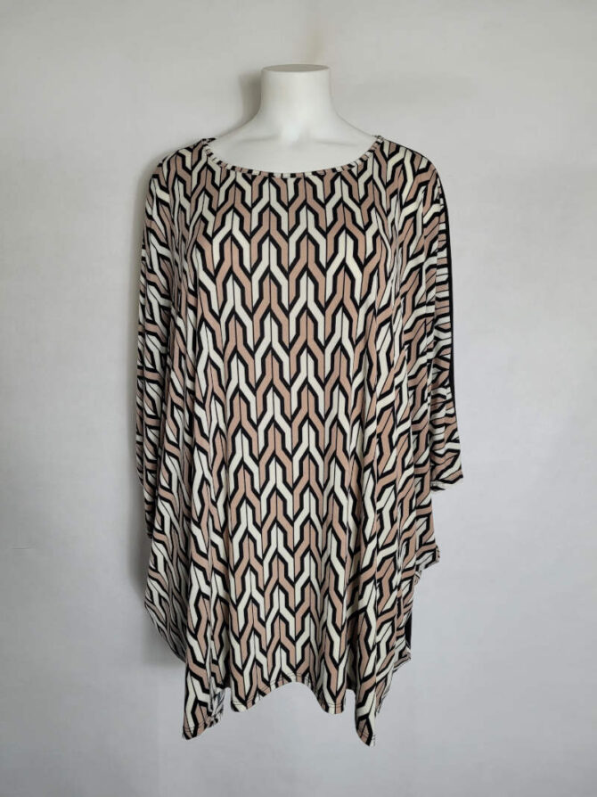 Top grande taille oversize très ample avec motif graphique dans les ton de beige manches courtes et dos uni noir