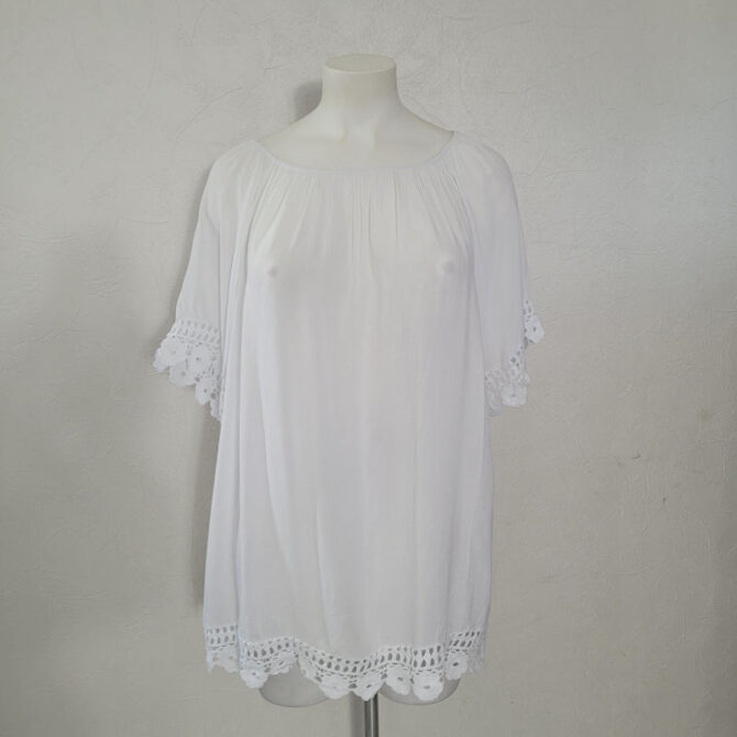 Tunique blanche boheme col rond et manches courtes