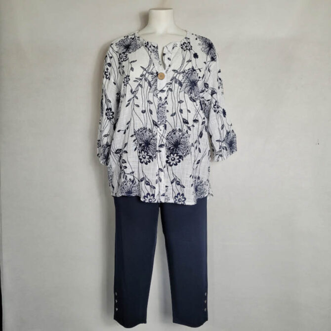 idee look tuniques coton femme blanc à motif manches courtes et pantacourt fluide