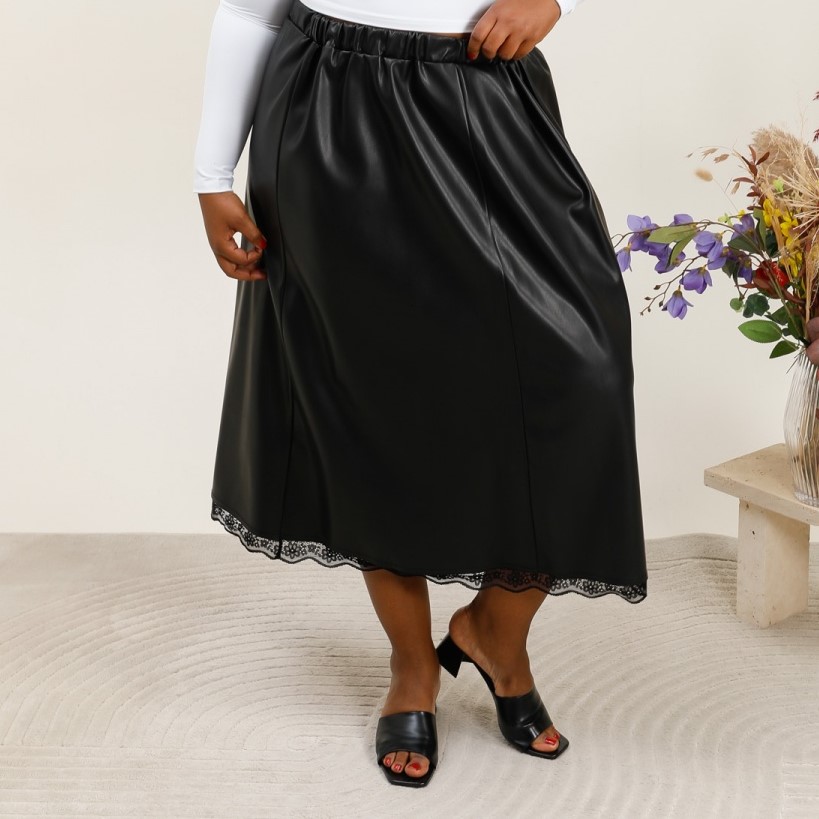 Large choix de jupes courtes évasées fluide avec ceinture élastique confortable disponible jusqu'a la taille 58