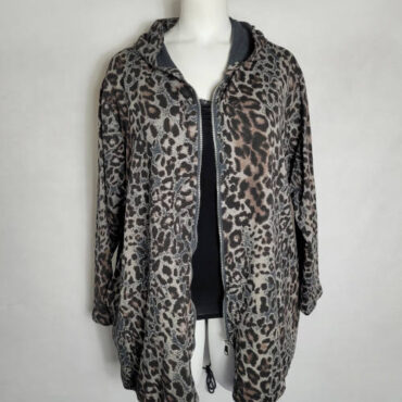 veste sweat capuche femme. vetements femmes grandes tailles originaux
