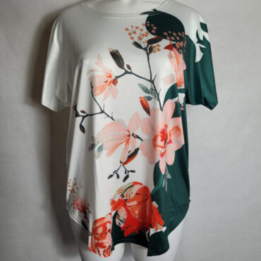 tshirt femme original grande taille chic manche courte fleurie original et élégant. La polyvalence du Tee shirt femme vous permet de le porte avec un pantalon, une jupe, un short. Vêtements originaux femme grande taille