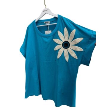 t shirt femme manche courte avec imprimé floral original sa matière fluide qui met en valeur les rondeurs tee shirts originaux .Vetement femme grande taille ronde