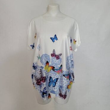 t shirt femme manche courte avec imprimé floral original sa matière fluide qui met en valeur les rondeurs tee shirts originaux .Vetement femme grande taille ronde