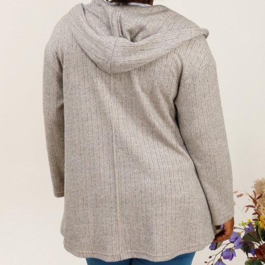 Veste en maille chic : le vêtement grande taille femme ronde – Image 2