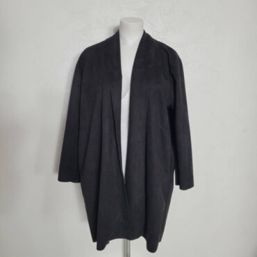 veste longue pour femme ronde. blazer femme long noir​