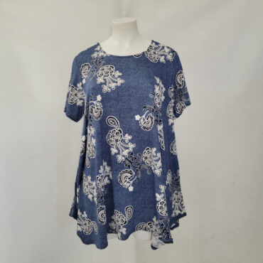 blouse femme longue grande taille motif fleur et manche courte