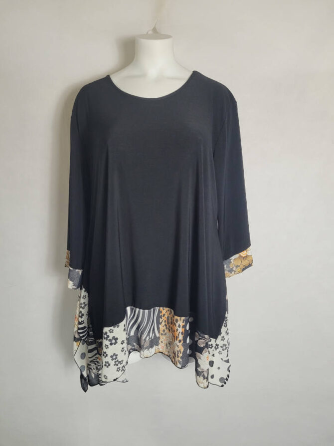 Tunique femme chic et originale Parfaite pour une soirée : couleur noire ornée de fleurs et coupe évasée pour gommer les hanches fortes. | vetements grandes tailles chic