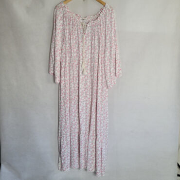 robe longue grande taille bohème à manches courte tissu leger et fleurie