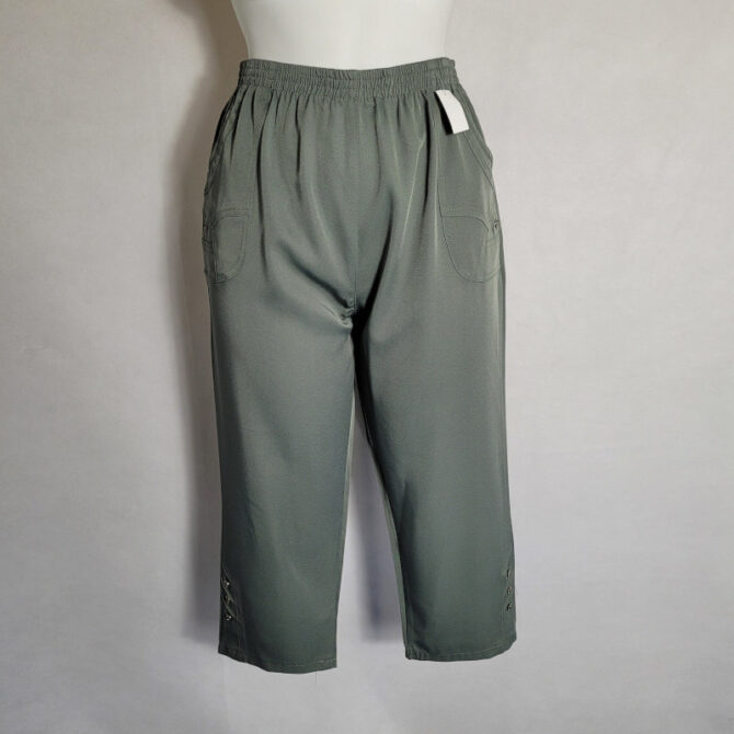  corsaire femme chic kaki fluide et tres confortable avec sa taille élastique parfait pour senior femme