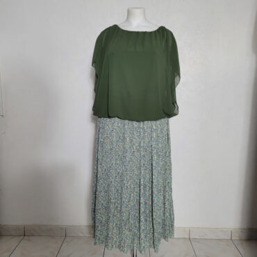 look avec jupe longue plissée fleurie bohème haut